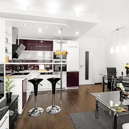 Bnb New Beautiful Apartment In The Center Of Ostrava With Option Garage Parking Eksteriør bilde