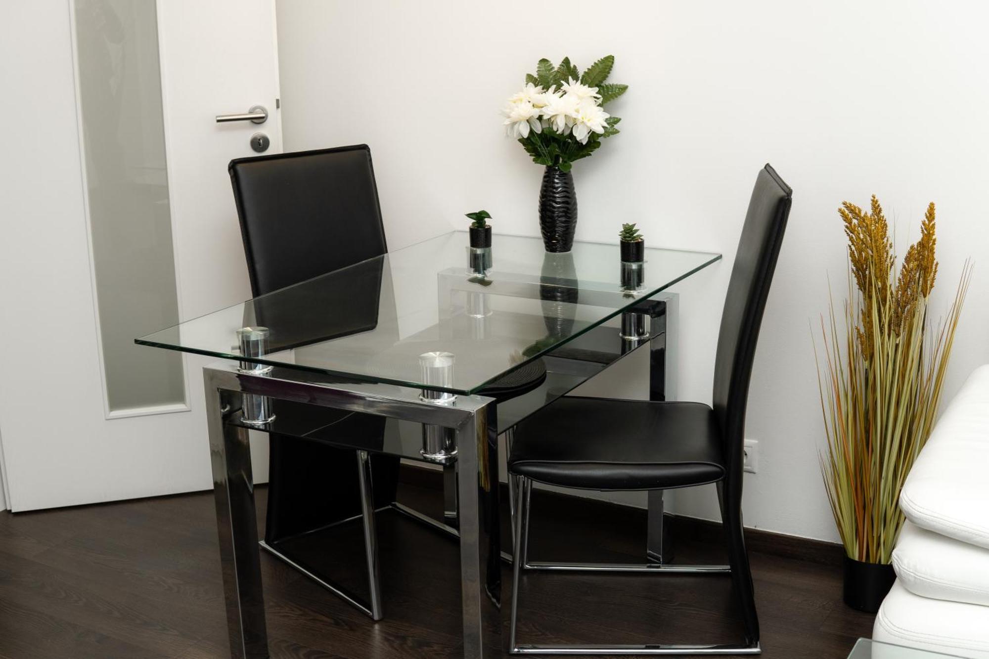 Bnb New Beautiful Apartment In The Center Of Ostrava With Option Garage Parking Eksteriør bilde