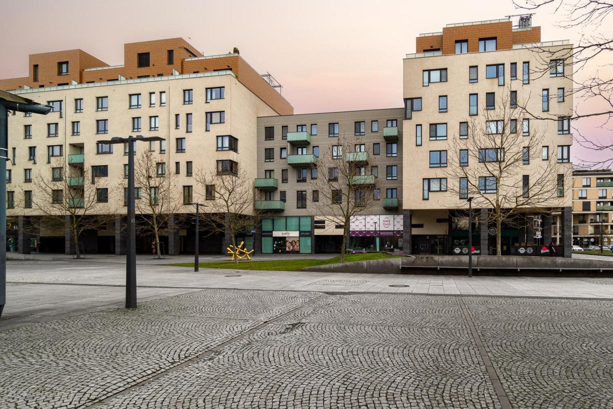 Bnb New Beautiful Apartment In The Center Of Ostrava With Option Garage Parking Eksteriør bilde