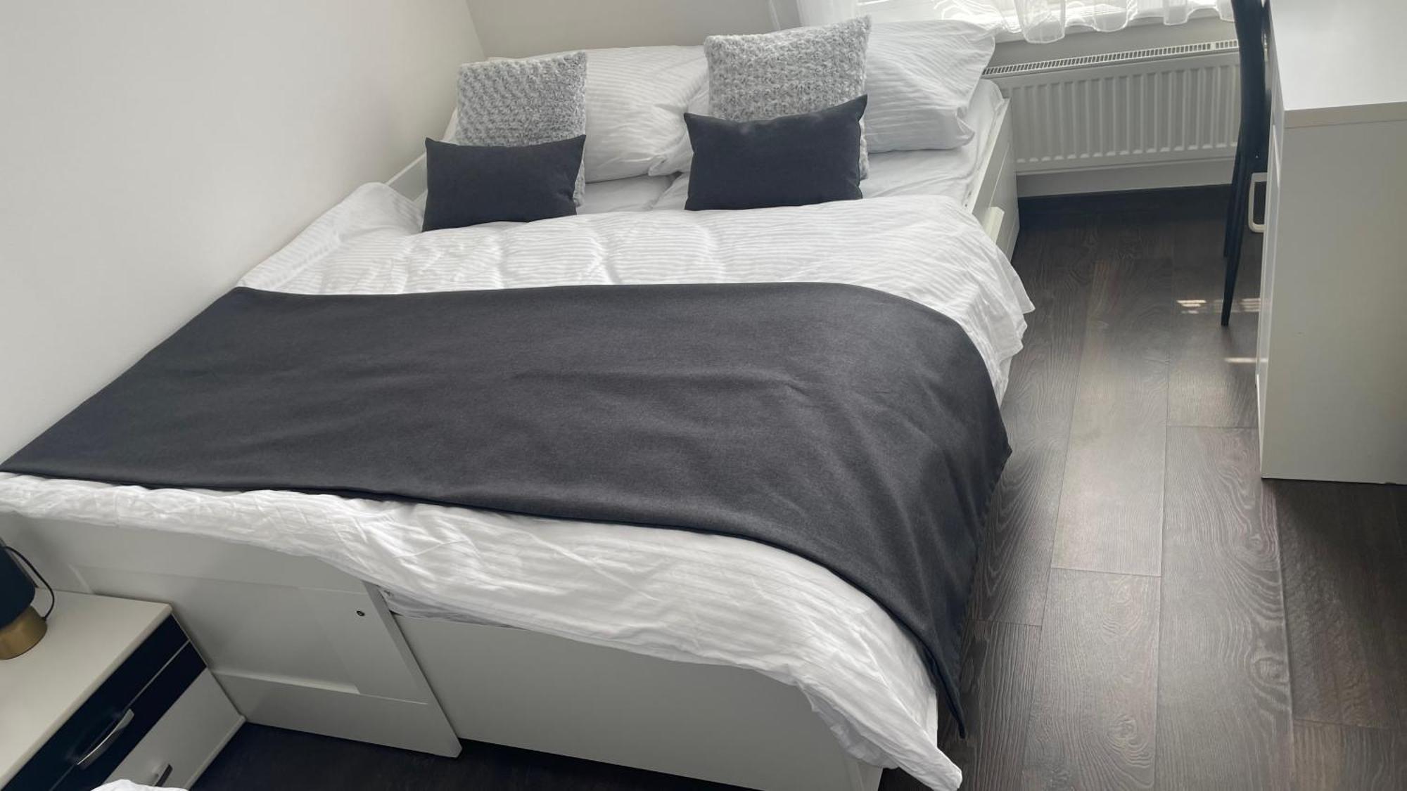 Bnb New Beautiful Apartment In The Center Of Ostrava With Option Garage Parking Eksteriør bilde