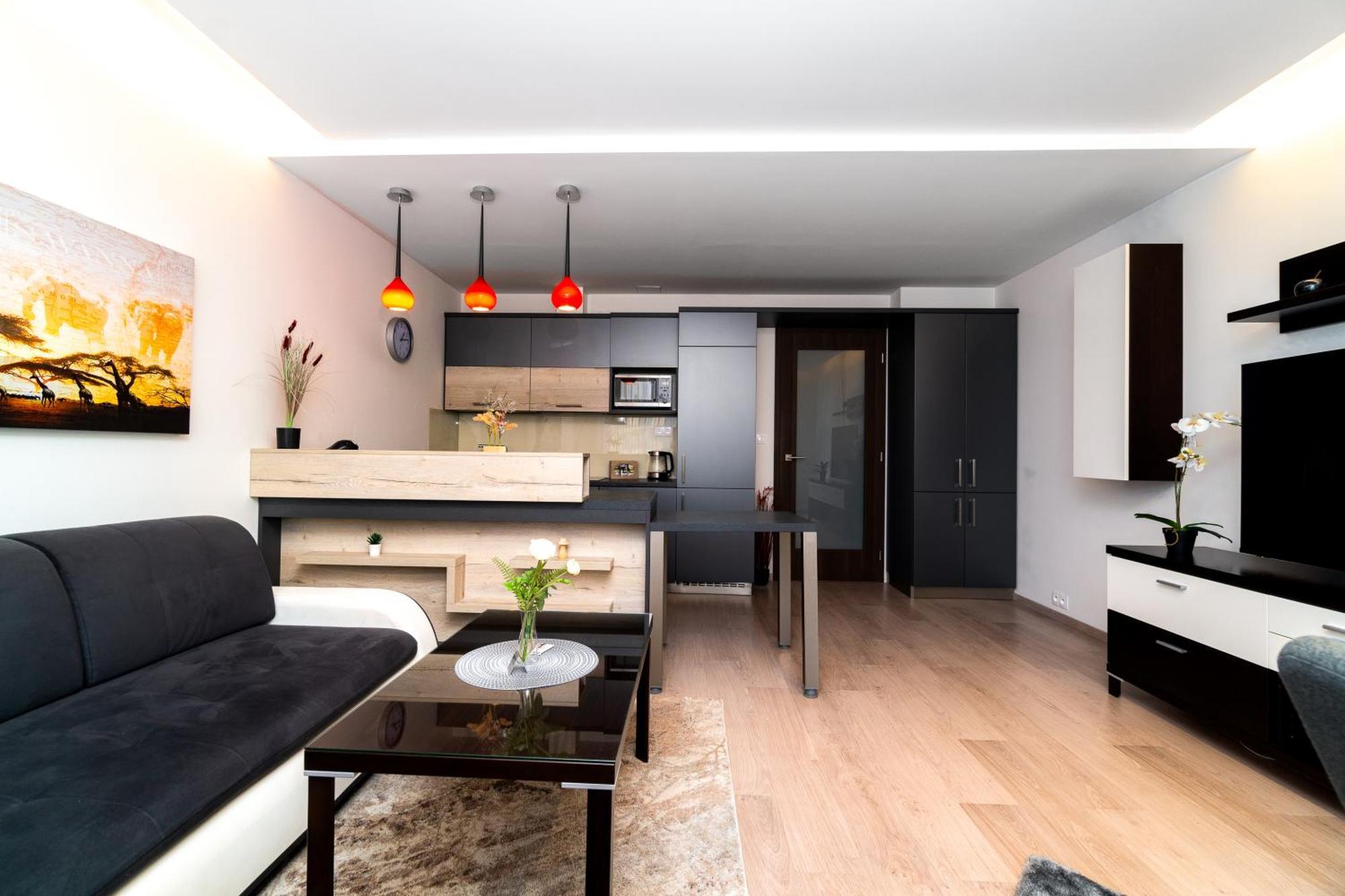 Bnb New Beautiful Apartment In The Center Of Ostrava With Option Garage Parking Eksteriør bilde