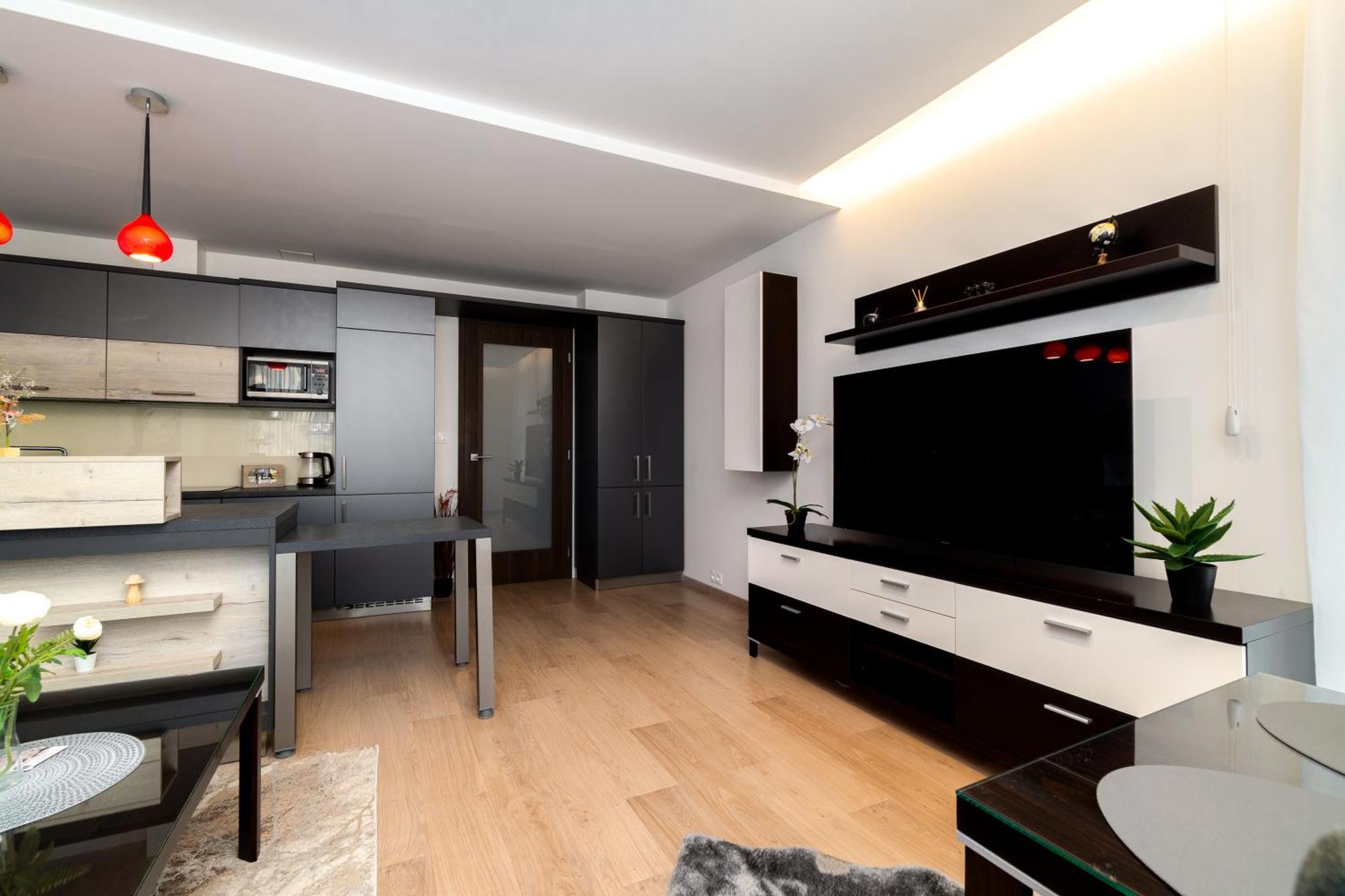 Bnb New Beautiful Apartment In The Center Of Ostrava With Option Garage Parking Eksteriør bilde