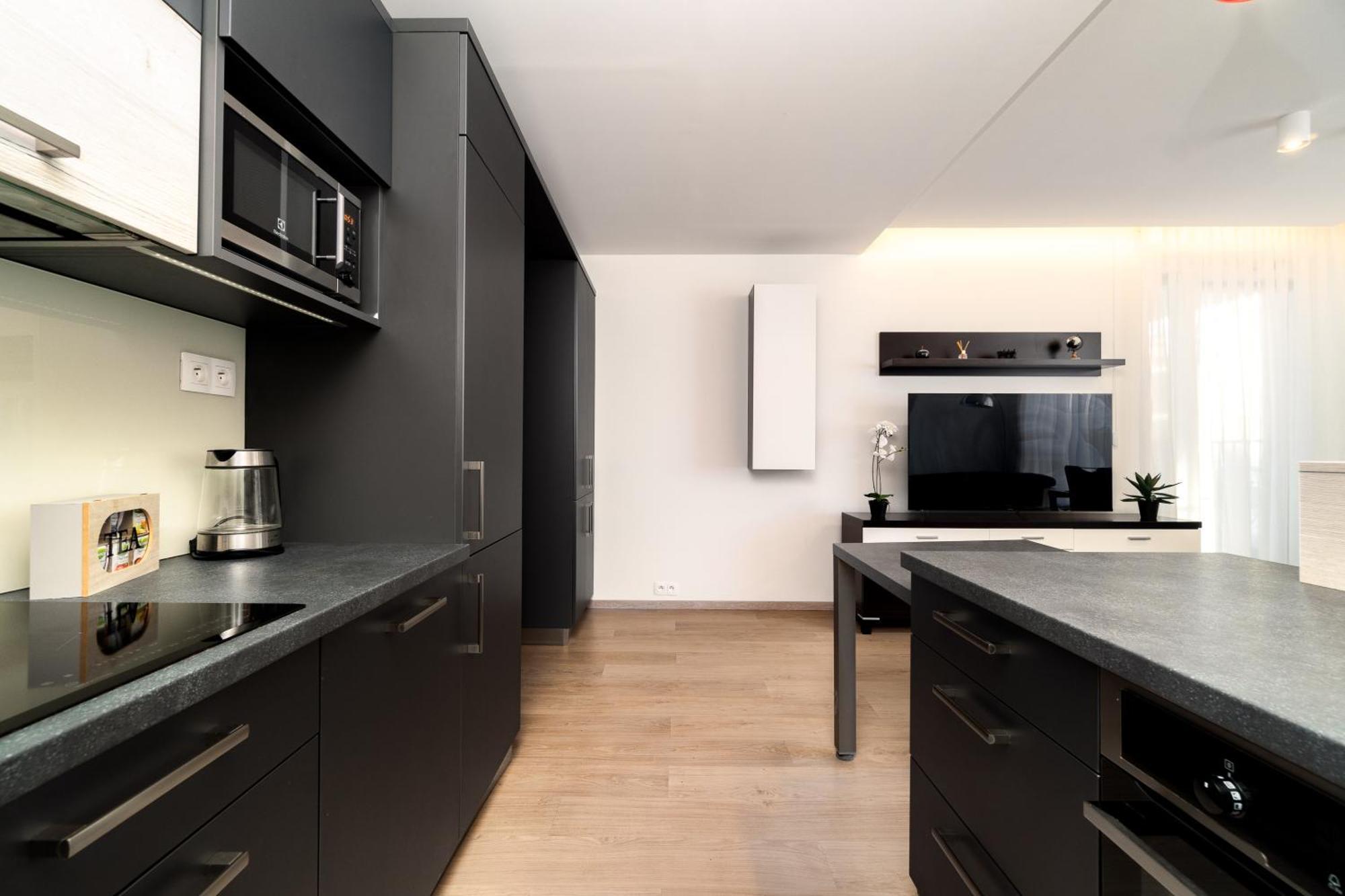Bnb New Beautiful Apartment In The Center Of Ostrava With Option Garage Parking Eksteriør bilde
